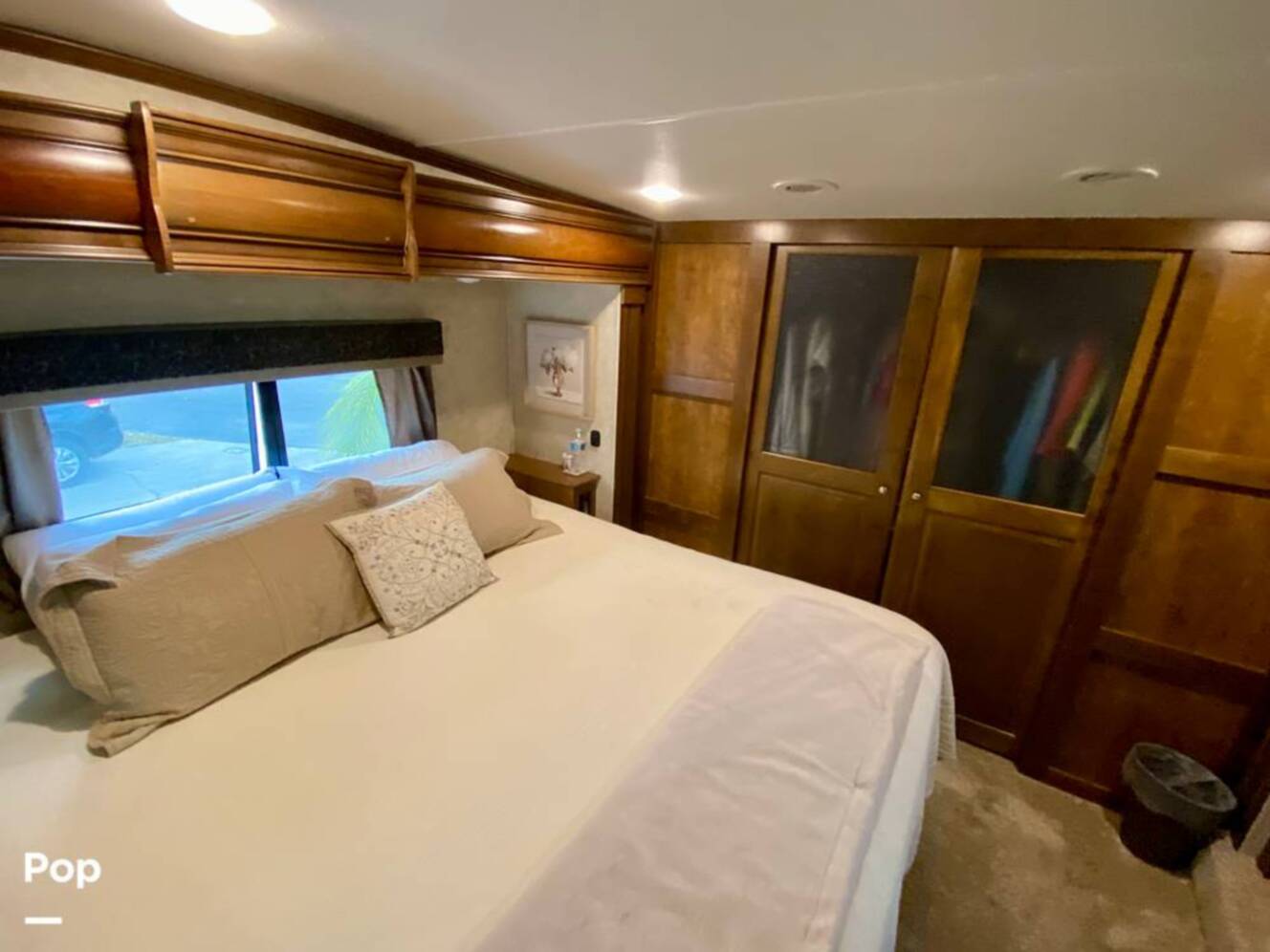 A photo of this 2015 Crossroads Carriage 40RL