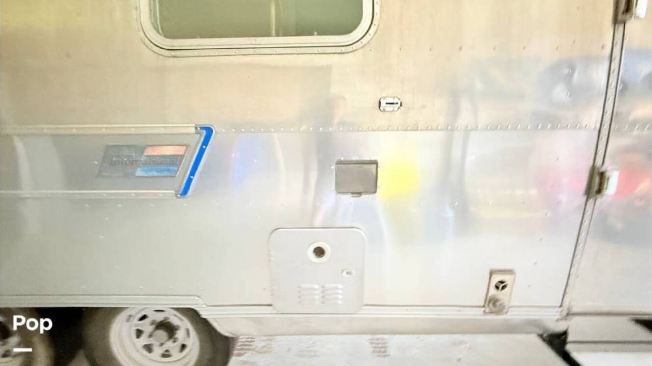 A photo of this 1973 Airstream Sovereign 31