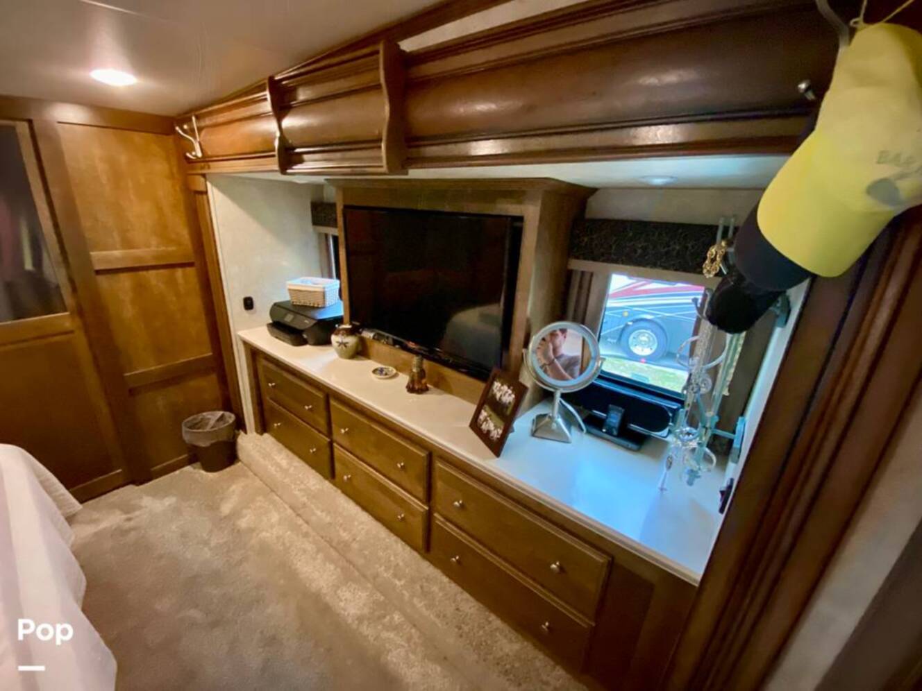 A photo of this 2015 Crossroads Carriage 40RL