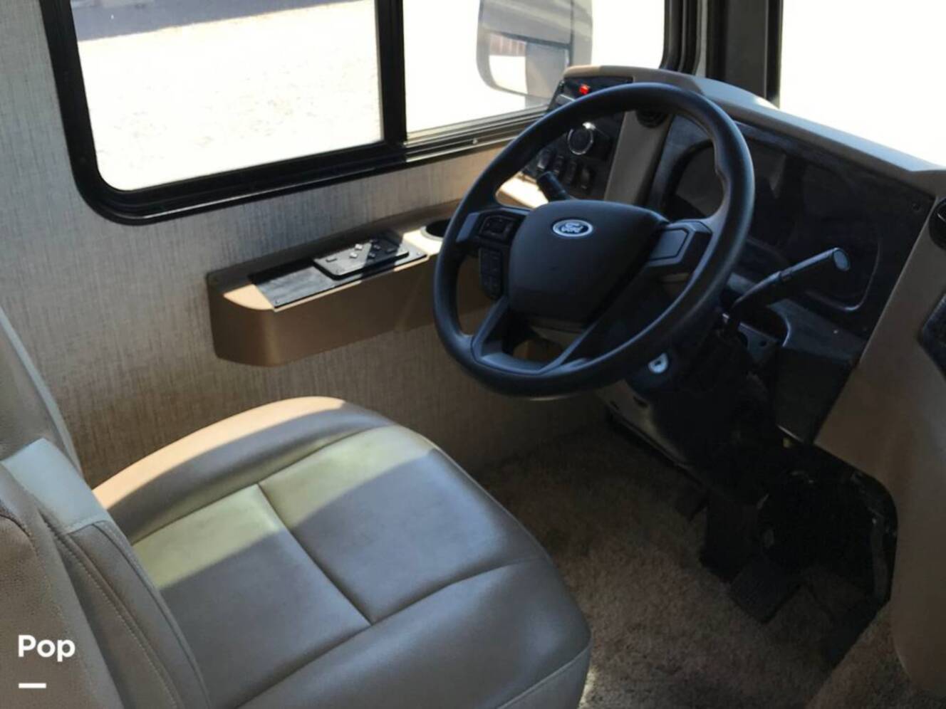 A photo of this 2021 Newmar Bay Star 3626