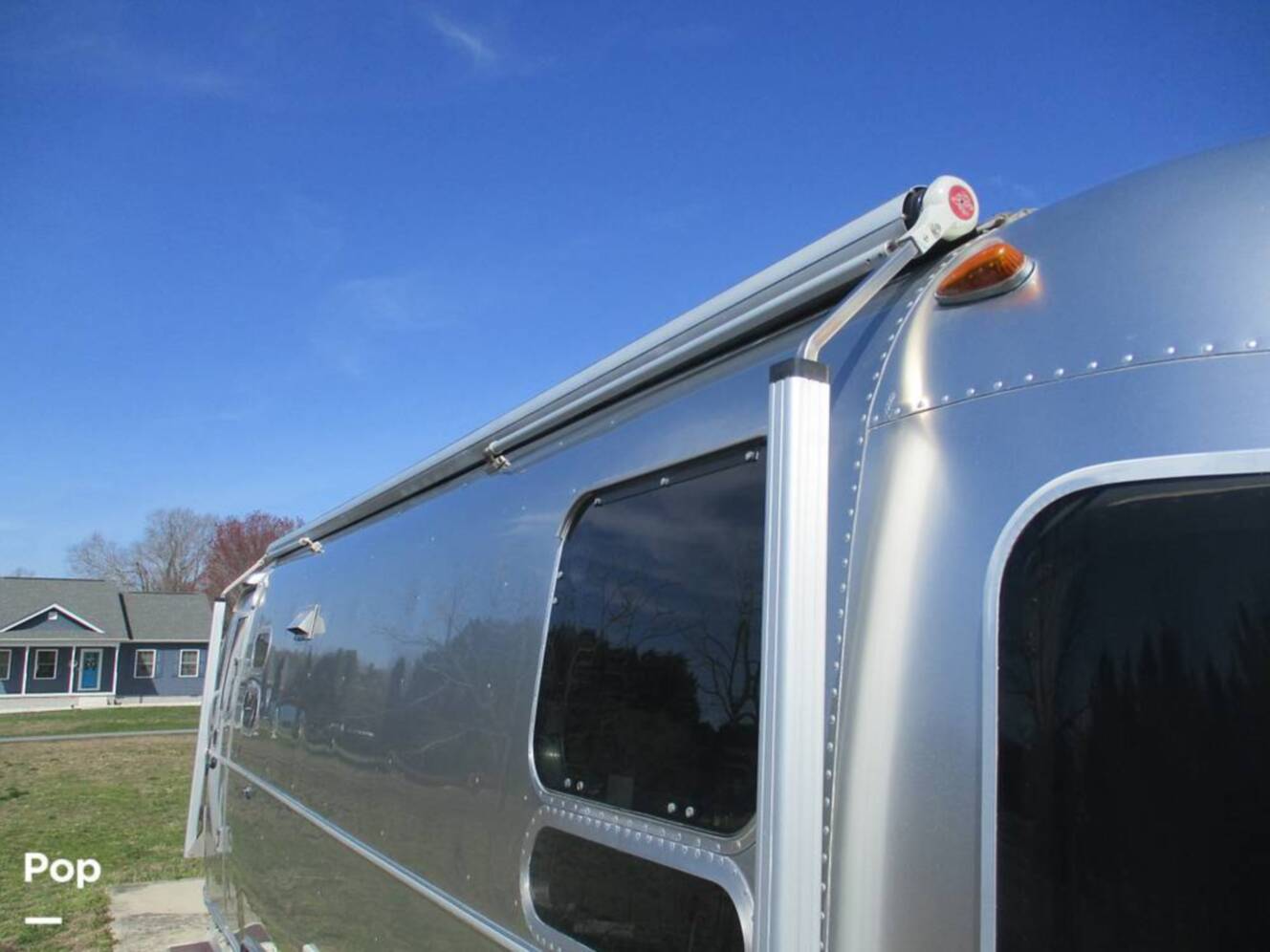 A photo of this 2018 Airstream Airstream International Signature 27FB