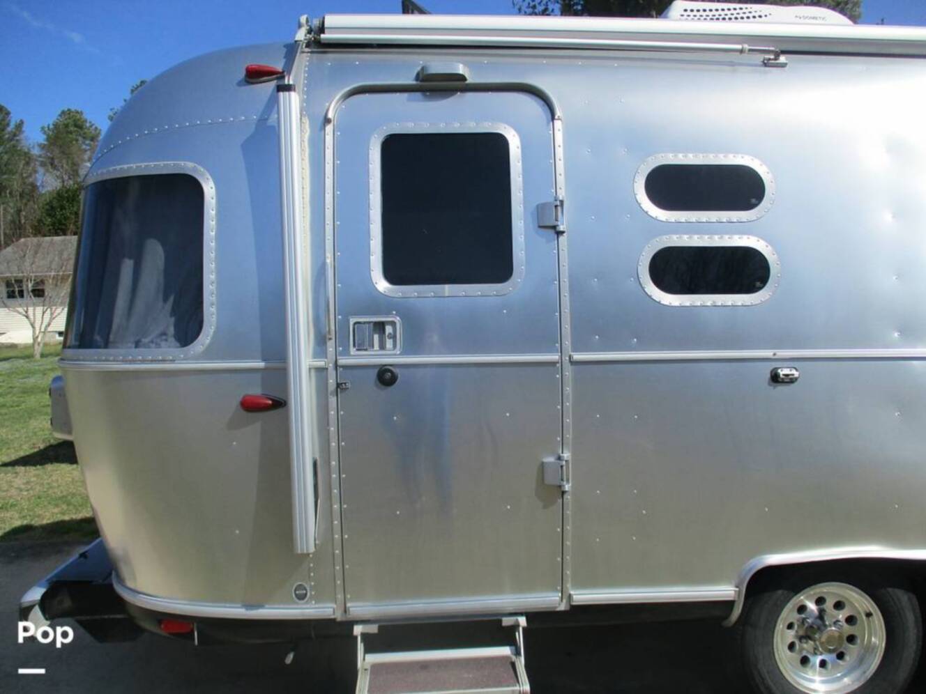 A photo of this 2018 Airstream Airstream International Signature 27FB
