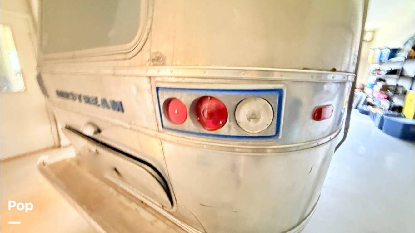 A photo of this 1973 Airstream Sovereign 31