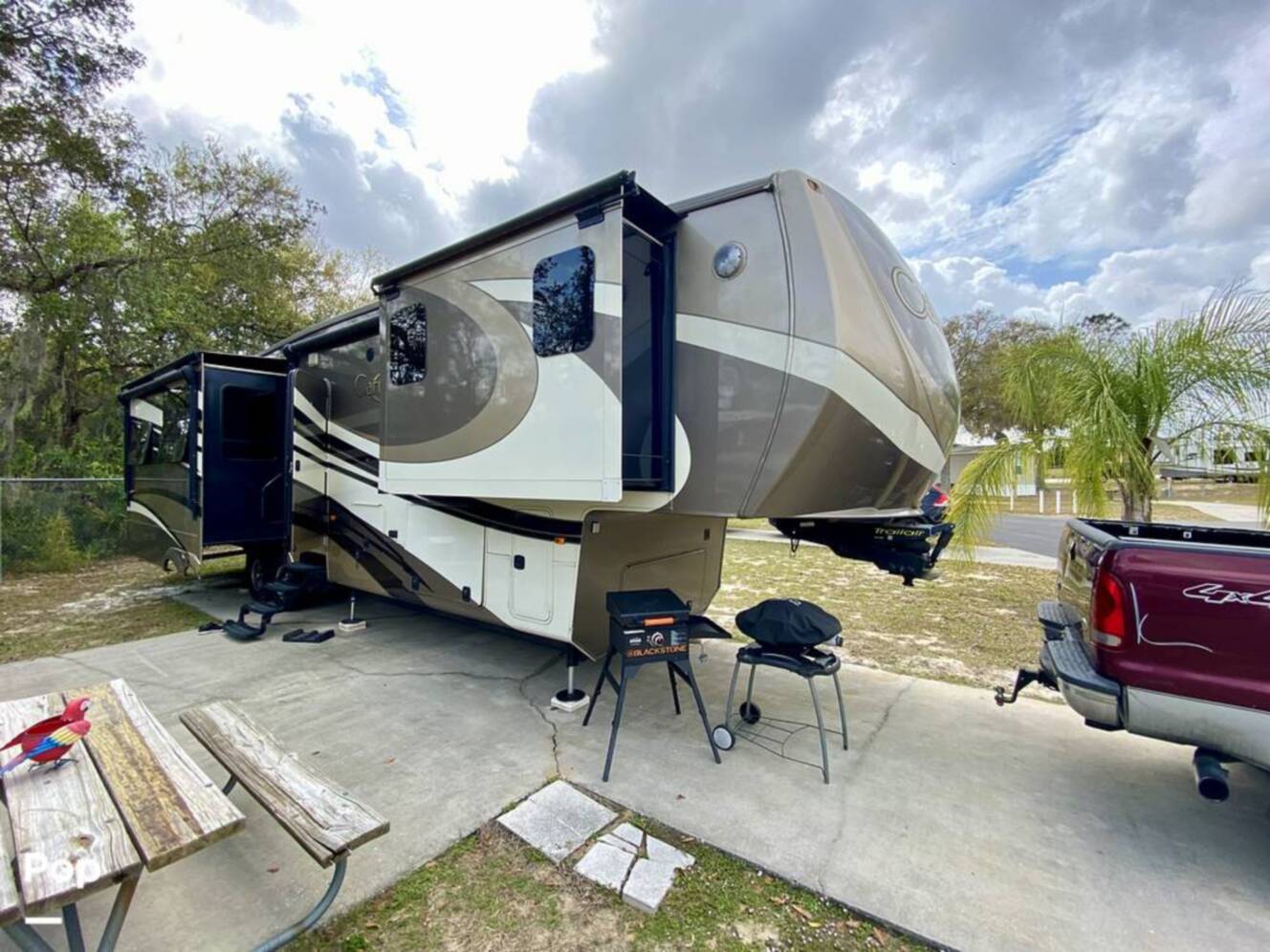A photo of this 2015 Crossroads Carriage 40RL