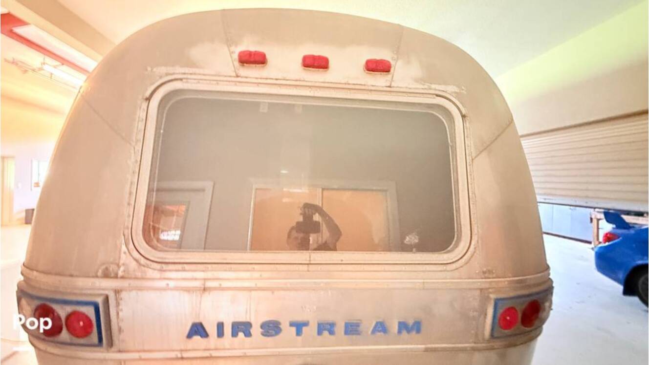 A photo of this 1973 Airstream Sovereign 31