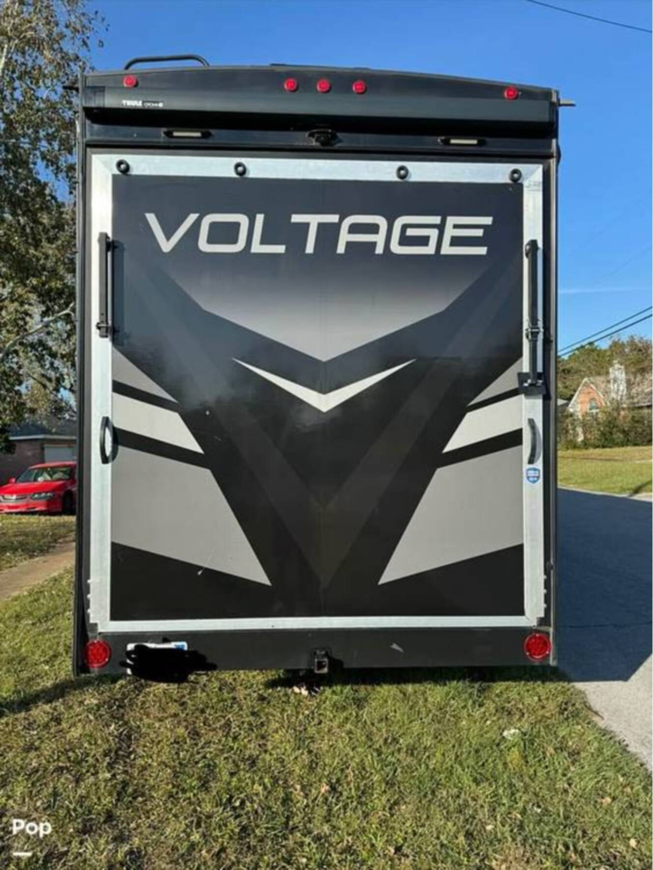 A photo of this 2021 Dutchmen Voltage 4205