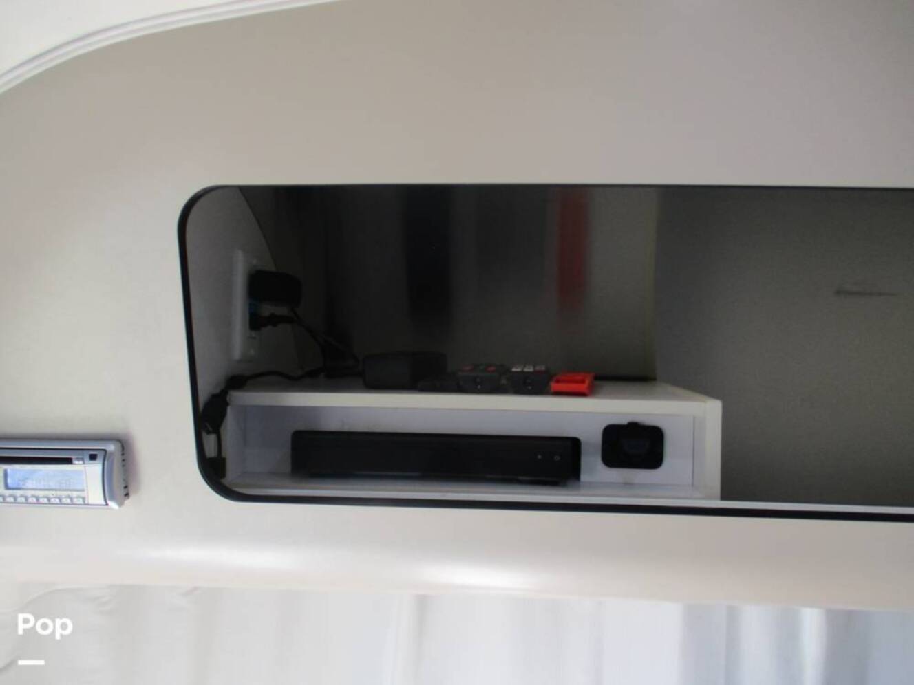 A photo of this 2018 Airstream Airstream International Signature 27FB