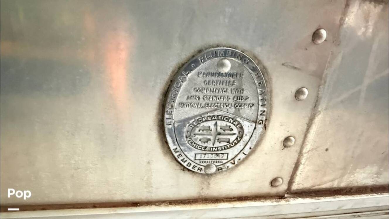 A photo of this 1973 Airstream Sovereign 31