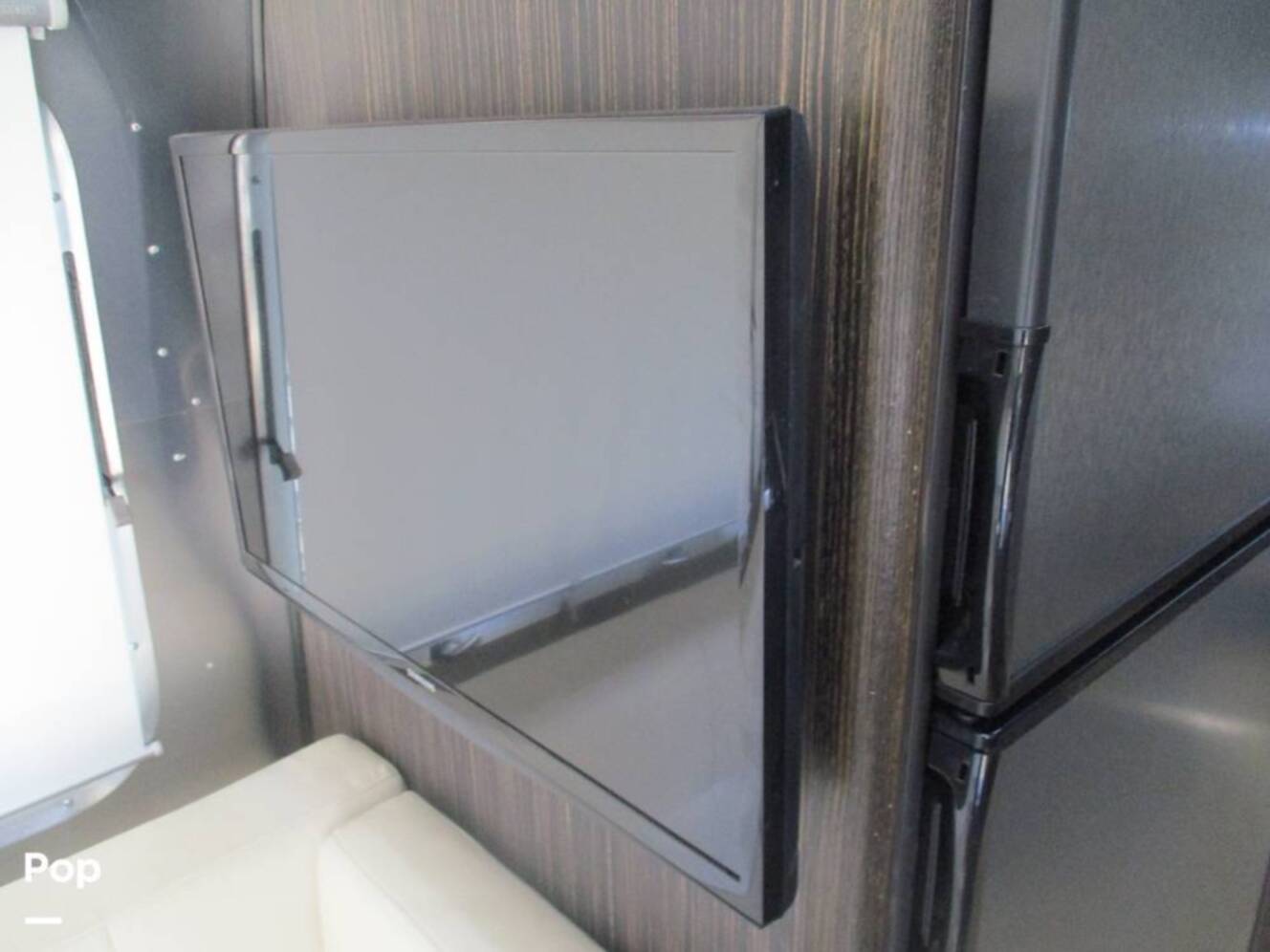 A photo of this 2018 Airstream Airstream International Signature 27FB