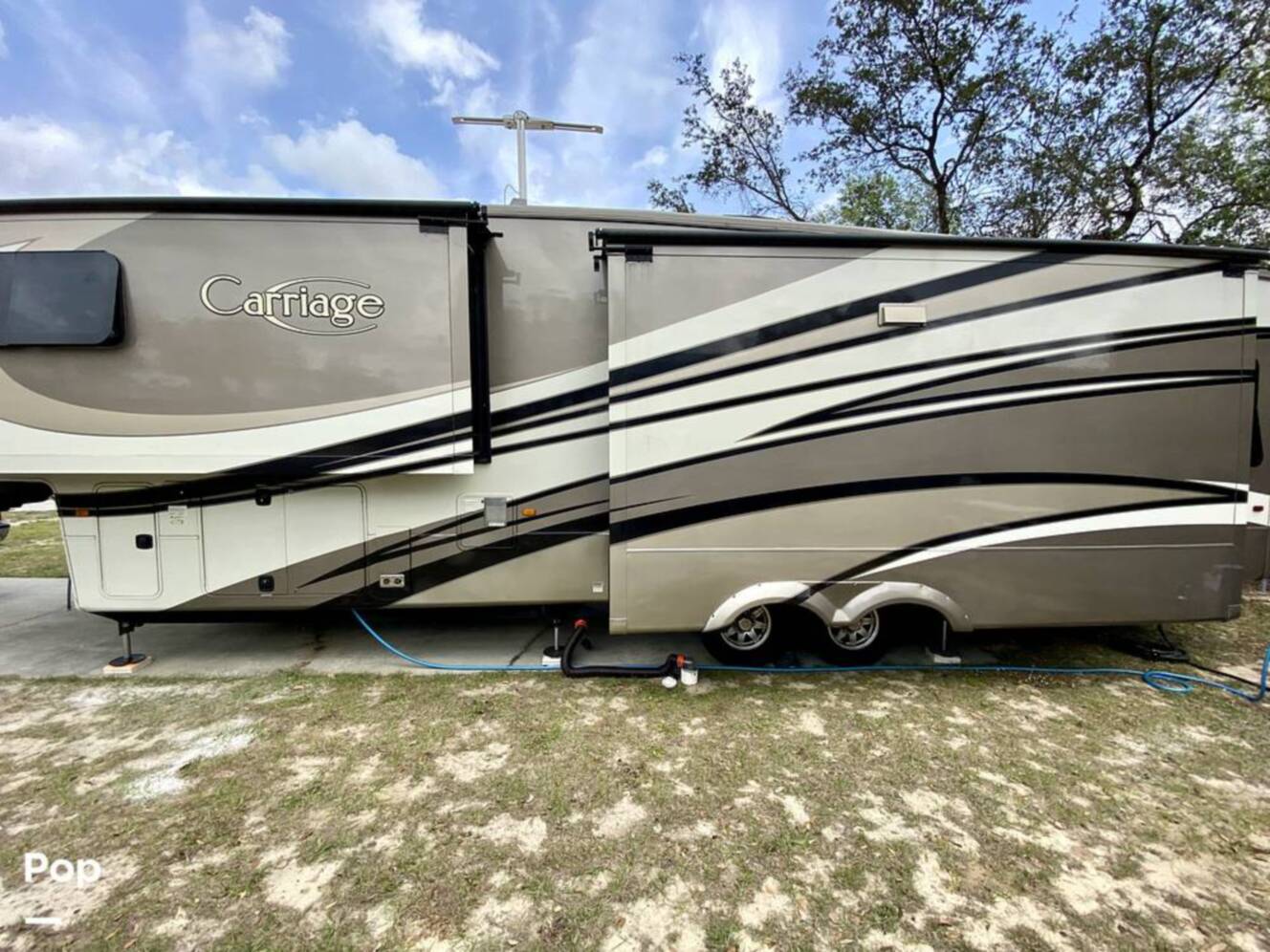 A photo of this 2015 Crossroads Carriage 40RL
