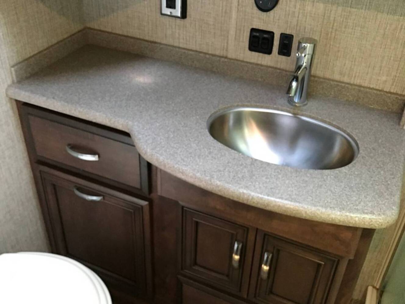 A photo of this 2021 Newmar Bay Star 3626