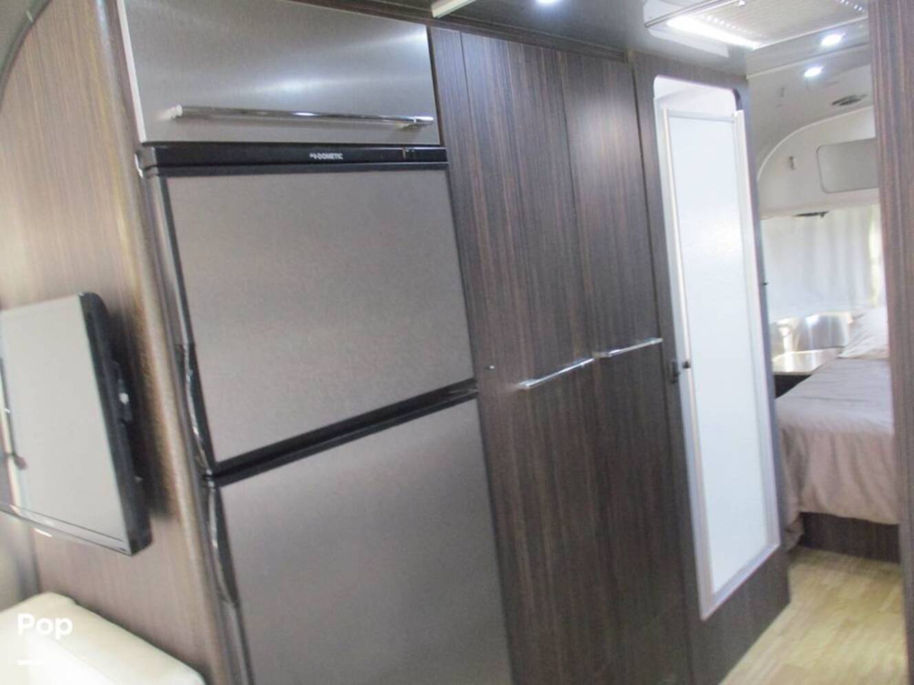 A photo of this 2018 Airstream Airstream International Signature 27FB