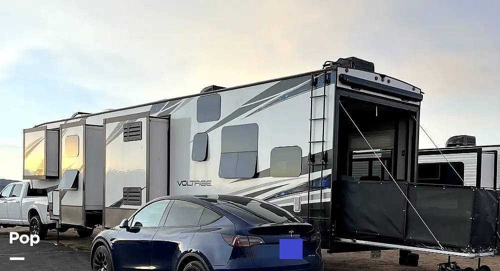 2019 Dutchmen Voltage 4205 Bunk Room in spanish springs NV