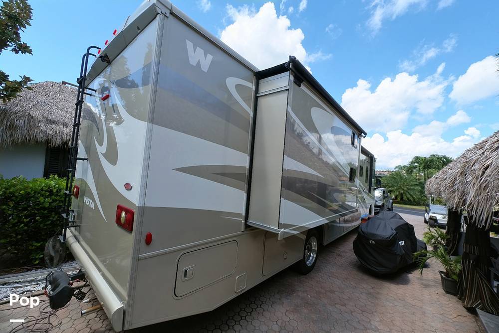 2014 Winnebago Vista 35B in margate FL