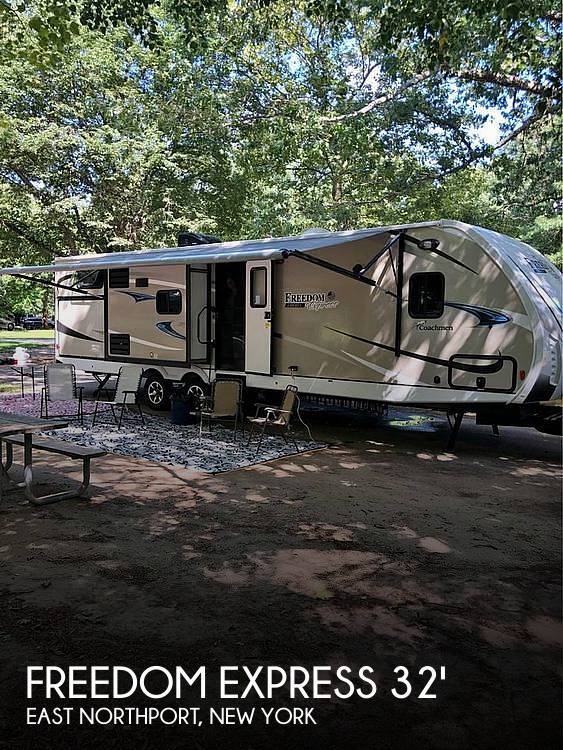 2019 Coachmen Freedom Express 320BHDS RV