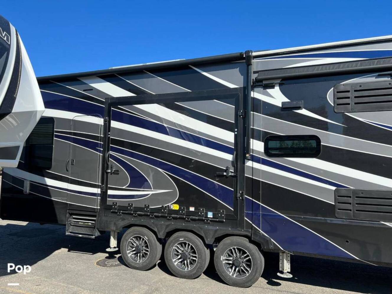 A photo of this 2023 Grand Design Momentum 399TH