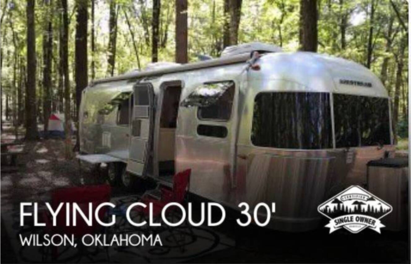 A photo of this 2019 Airstream Flying Cloud 30FB Bunk