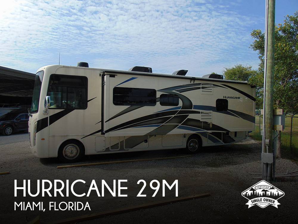 2022 Thor Motor Coach Hurricane 29M RV