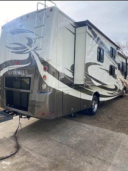 2009 Damon Astoria Pacific 3776 in hahira GA