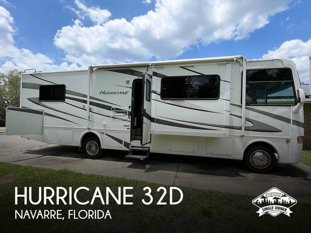2011 Thor Motor Coach Hurricane 32D in navarre FL