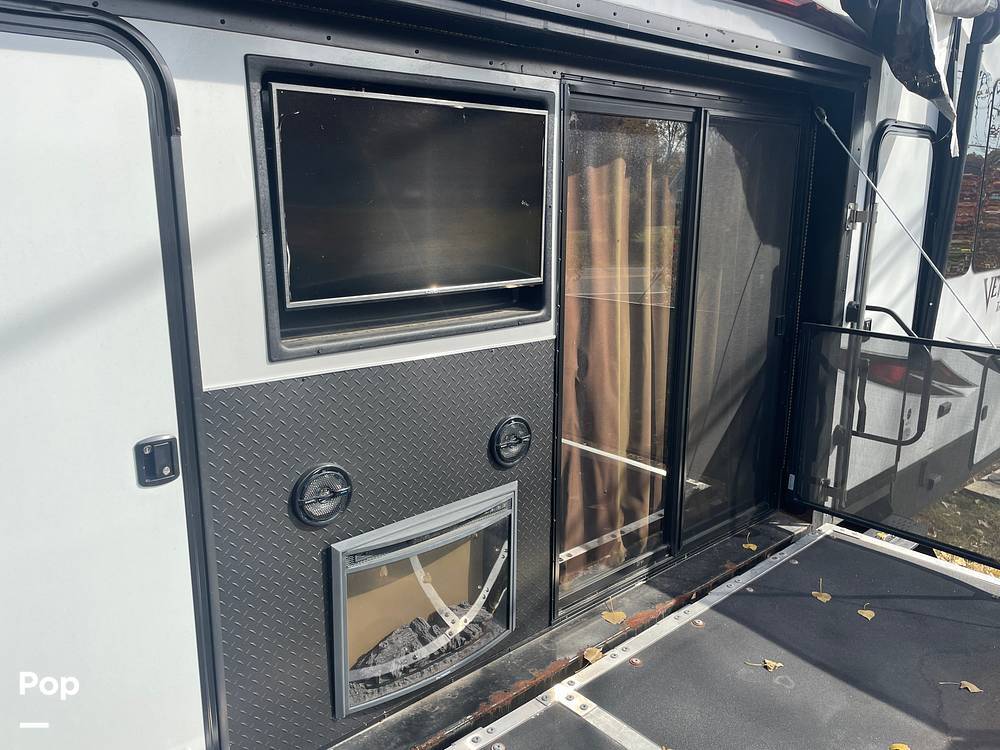 2017 Forest River Vengeance Touring Edition 40D12 in davison MI