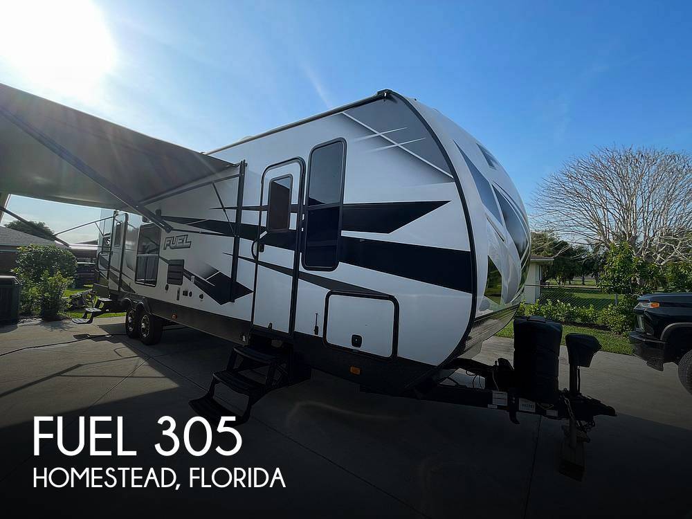 2022 Heartland Fuel 305 Travel Trailer Toy Hauler RV