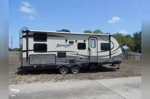 2015 Forest River Surveyor 245BHS in robstown TX