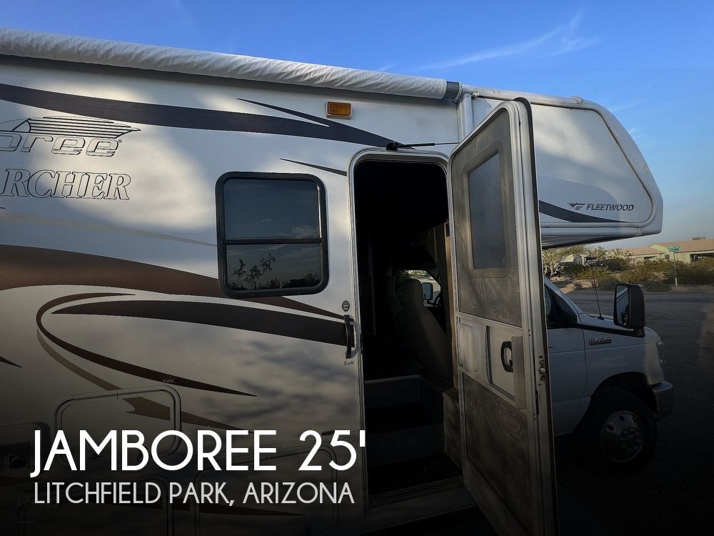 2014 Fleetwood Jamboree Searcher 25K RV