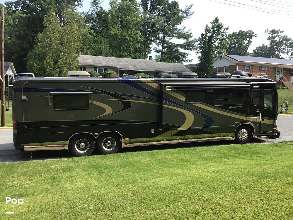 2002 Monaco Signature Series 42 Triple Crown in fort washington MD