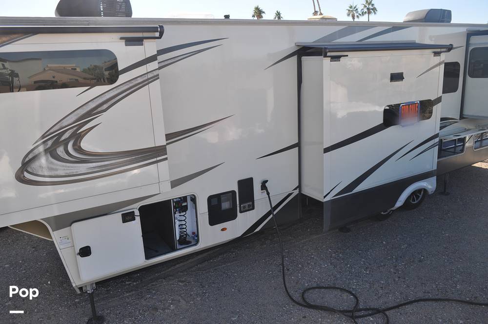 2021 Grand Design Solitude 375RES-R in las vegas NV