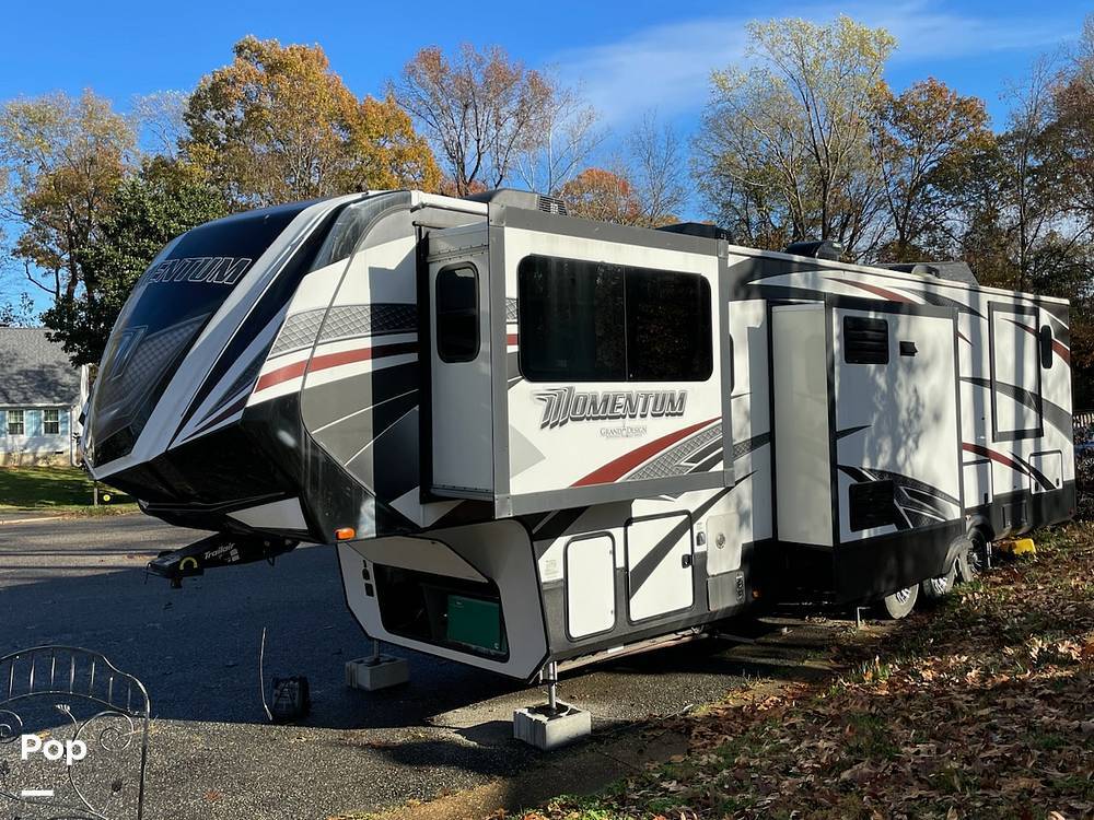 2017 Grand Design Momentum 376TH in williamsburg VA