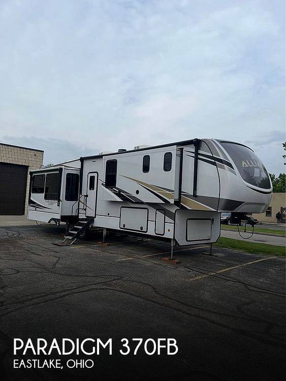 2021 Alliance Rv Paradigm 370FB in eastlake OH