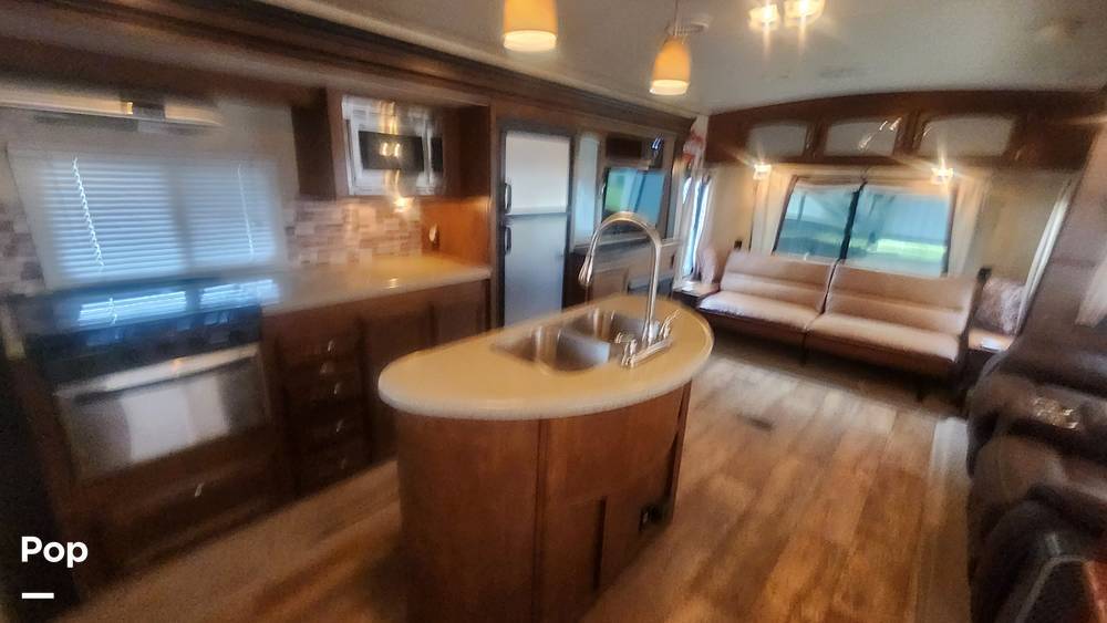 2015 Forest River Heritage Glen 272RLIS in godley TX