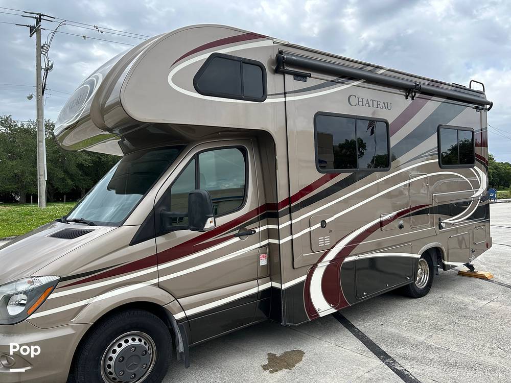2019 Thor Motor Coach Chateau 24BL in fort lauderdale FL
