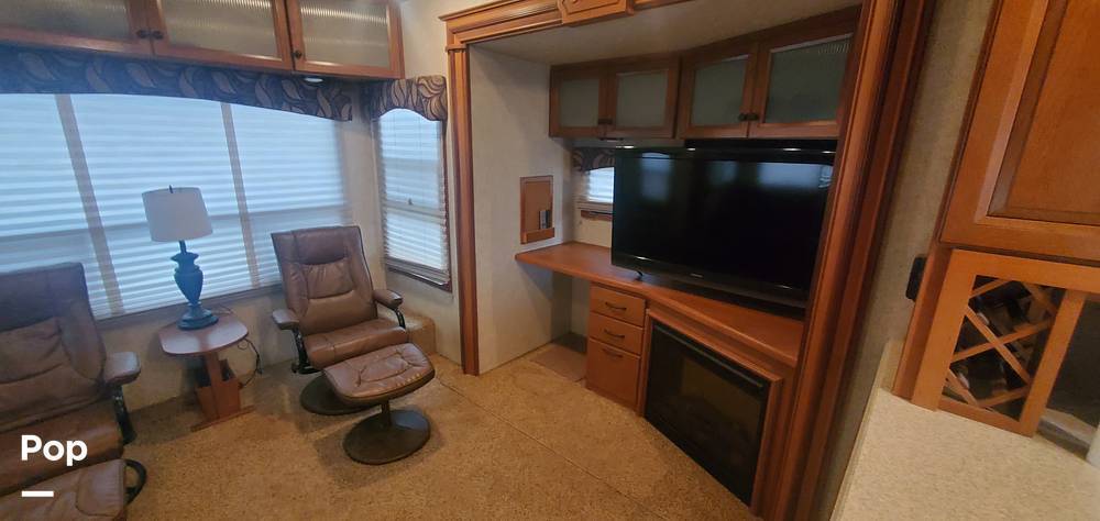 2011 Forest River Cardinal 3450RL in whitesboro TX