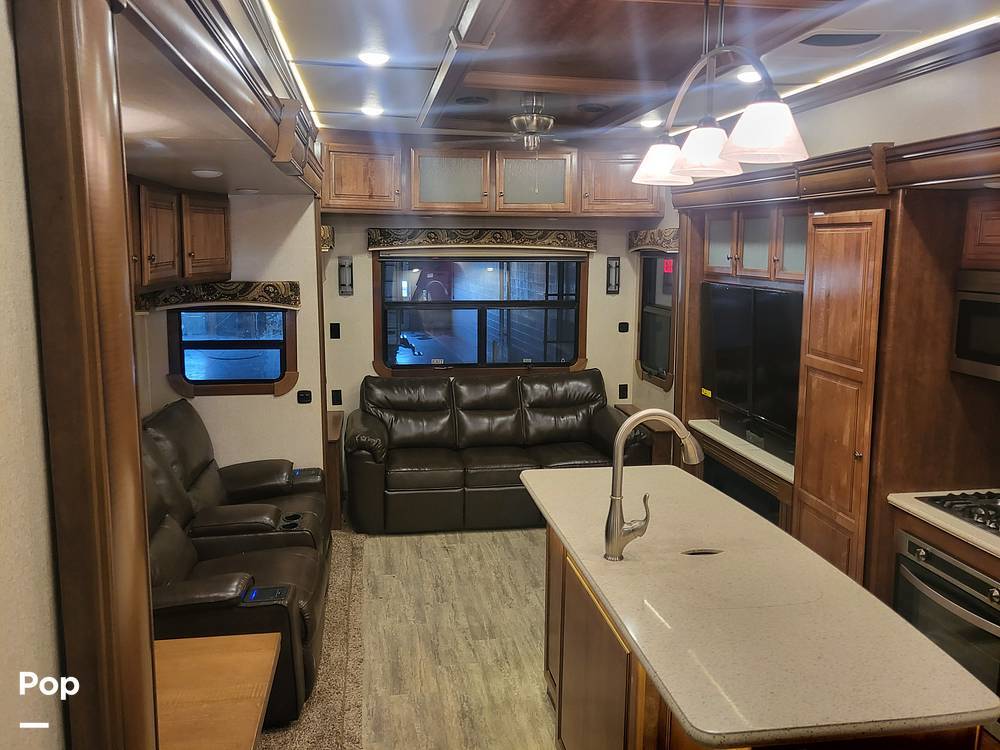 2017 Redwood Rv Redwood 3401RL in aubrey TX