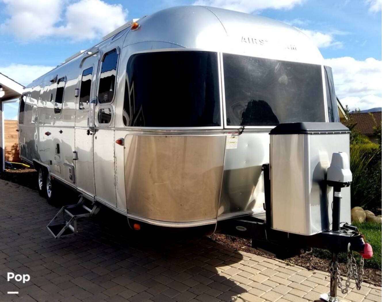 A photo of this 2016 Airstream Classic 30 Twin