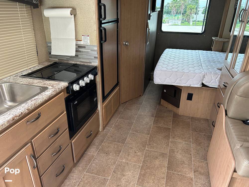 2019 Thor Motor Coach Chateau 24BL in fort lauderdale FL