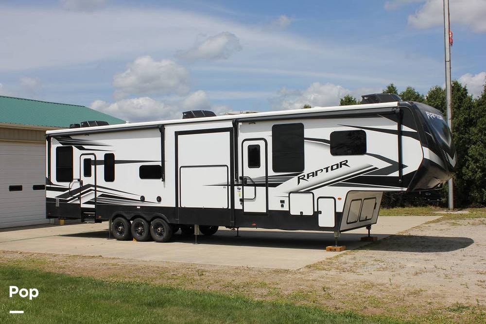 2022 Keystone Raptor 423 in irons MI