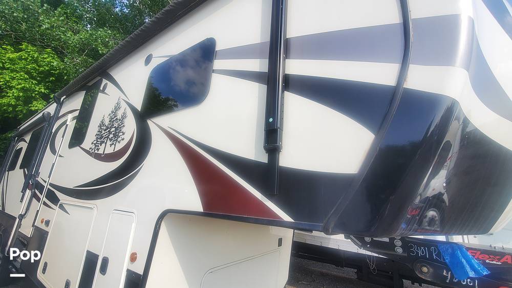 2017 Redwood Rv Redwood 3401RL in aubrey TX