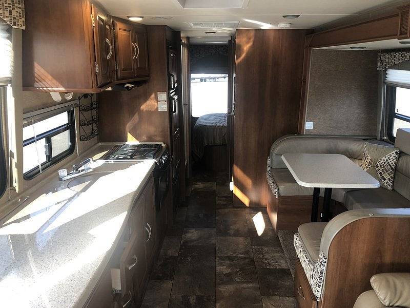 2015 Coachmen Concord 300 DS in sandyville OH