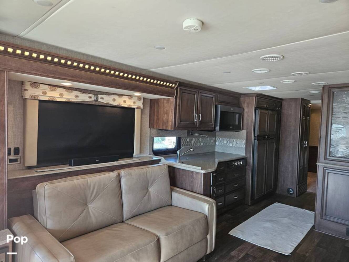 A photo of this 2021 Newmar Bay Star 3626