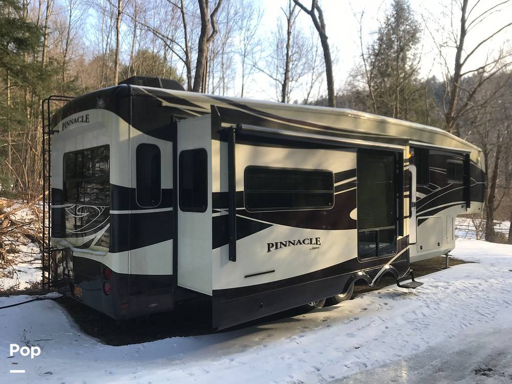2013 Jayco Pinnacle 36REQS in roscoe NY