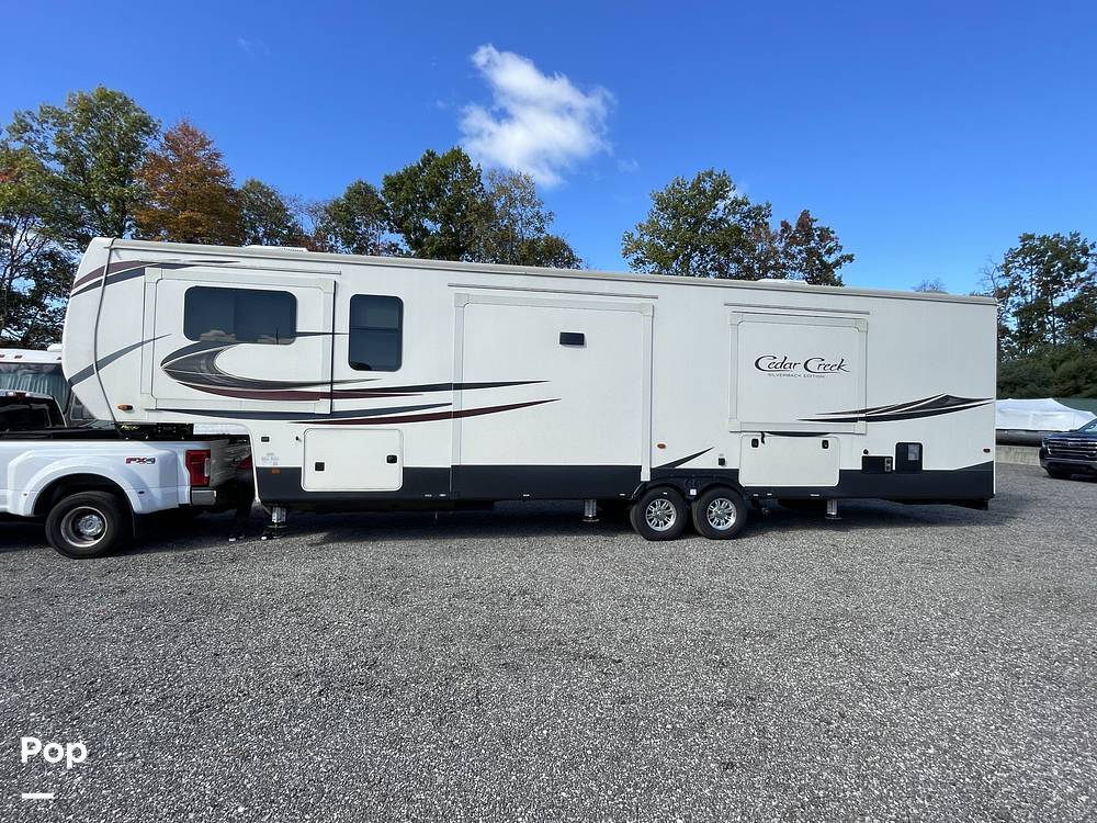 2020 Forest River Cedar Creek Silverback 37FLB in belleville MI