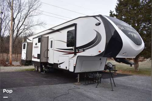 2017 Heartland Sundance 3700RLB in boyertown PA