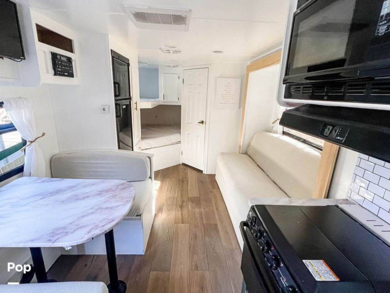 A photo of this 2011 Evergreen Ever-Lite 32MKS