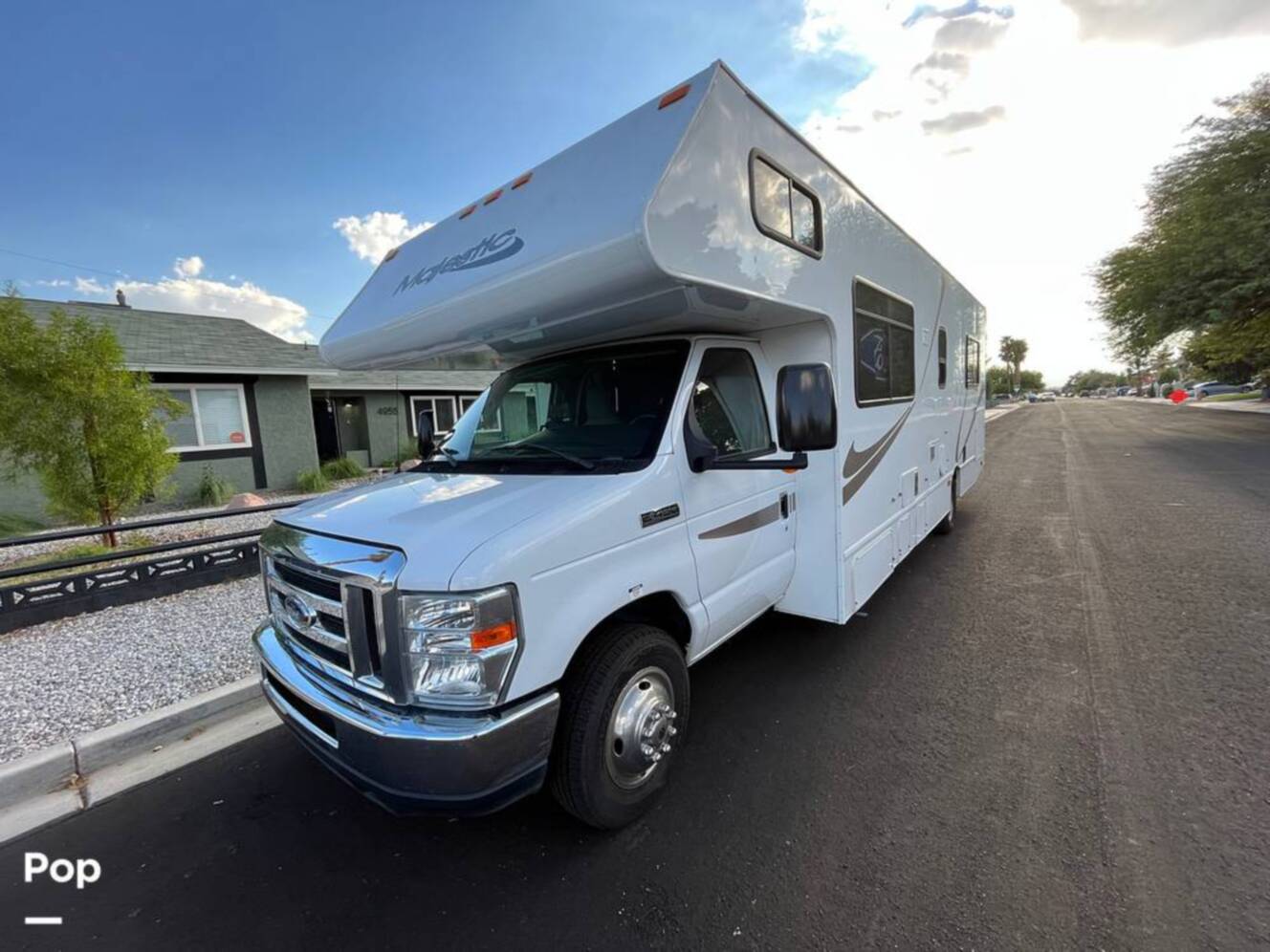 A photo of this 2018 Thor Motor Coach Majestic 28A