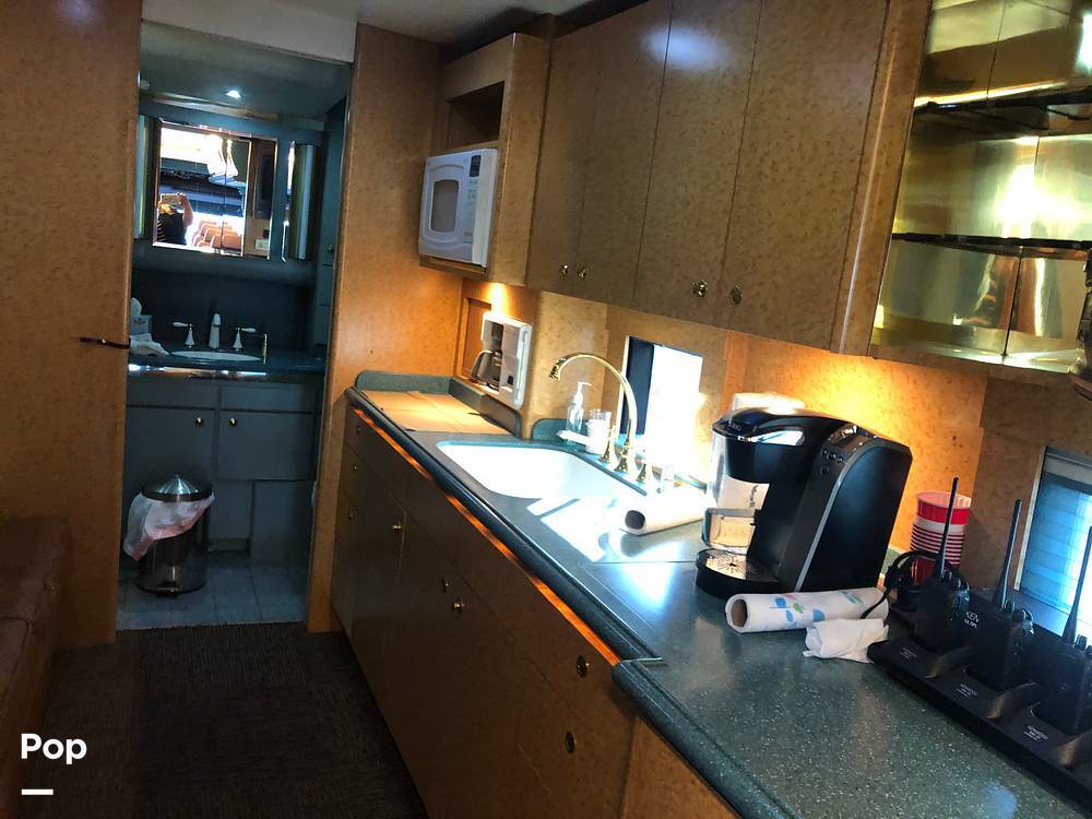 2000 CUSTOM CONVERSION 4500 MCI 102 in pike road AL