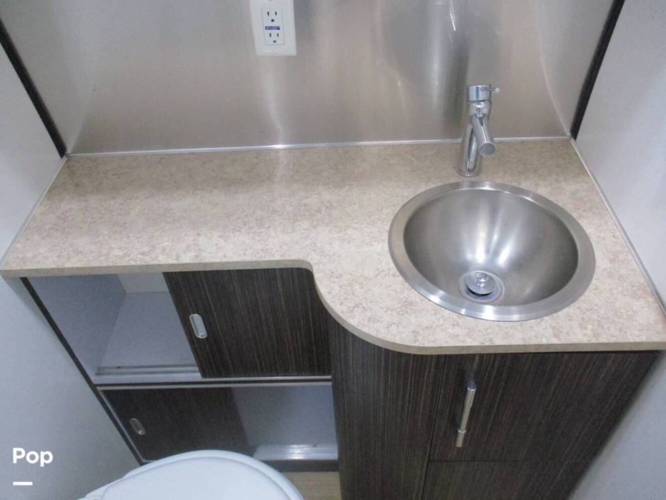 A photo of this 2018 Airstream Airstream International Signature 27FB