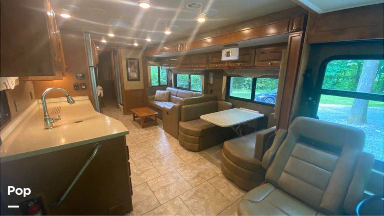 A photo of this 2015 Tiffin Allegro 32SA